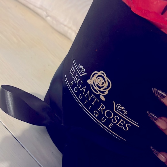 STUNNING Large Forever Preserved Roses 🌹 - Picture 3 of 4